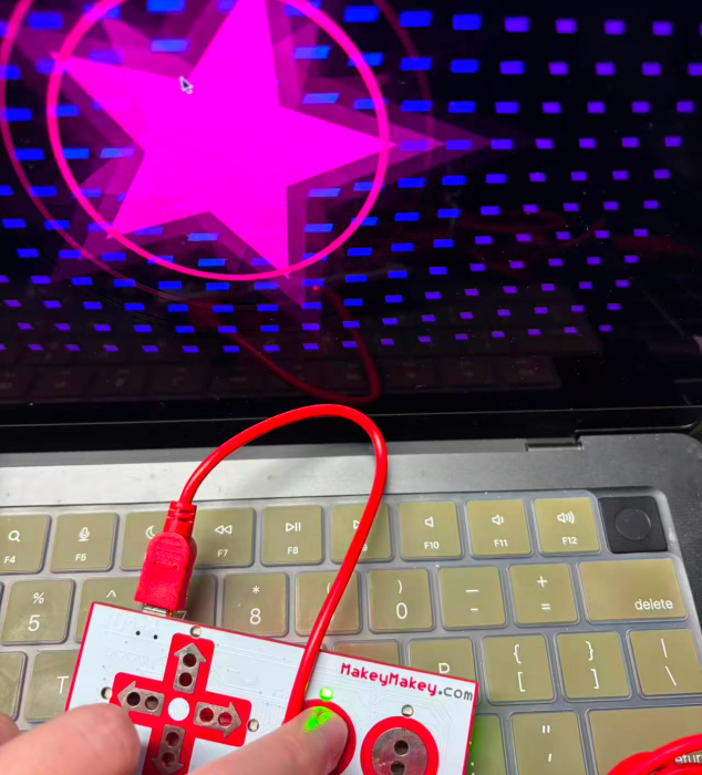 Visual effects controlled by using MakeyMakey.